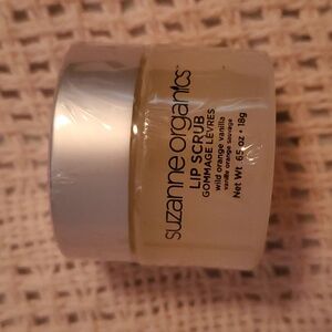 Suzanne Organics lip scrub sealed